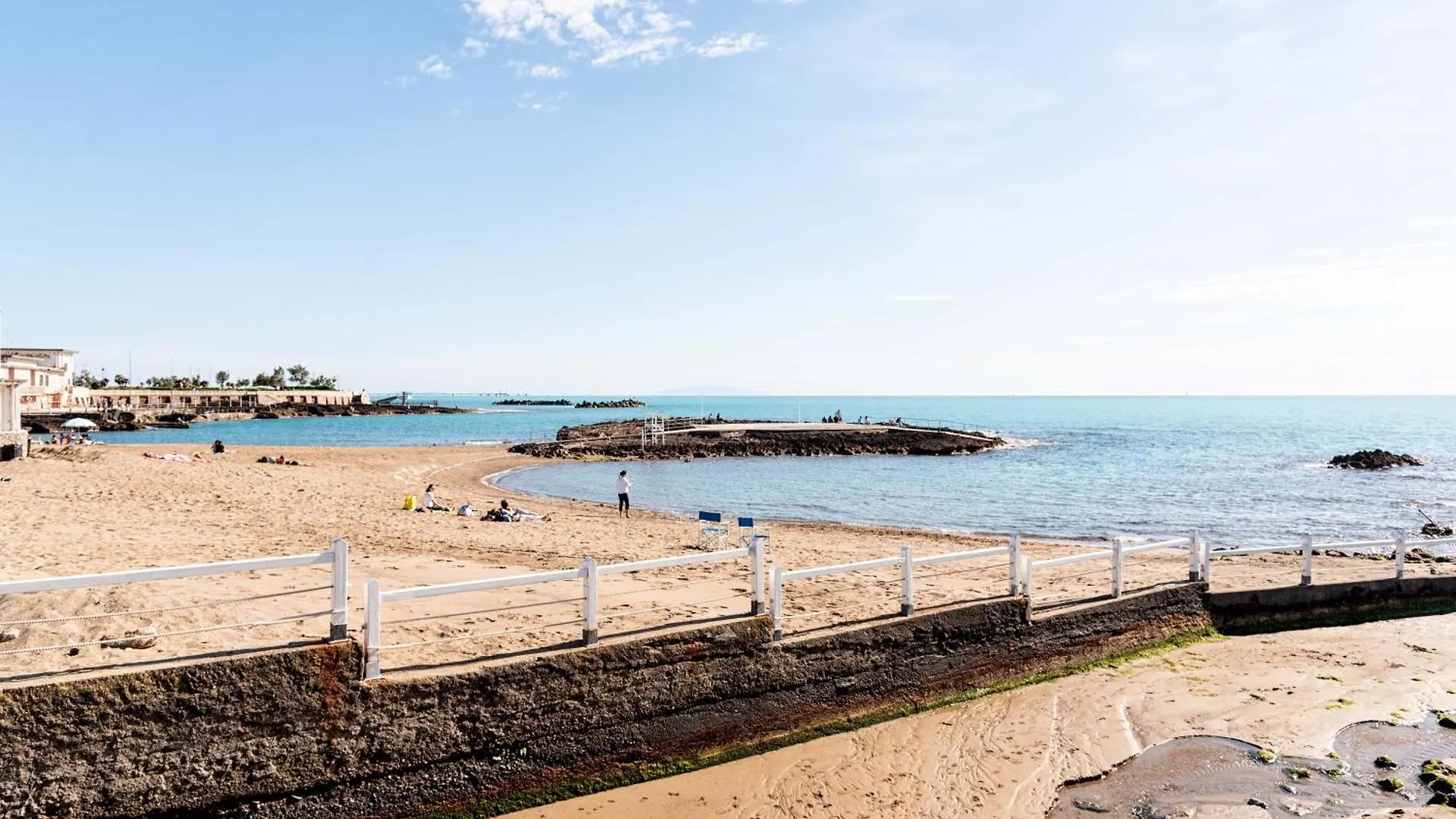 L\'Angolino Al Mare location